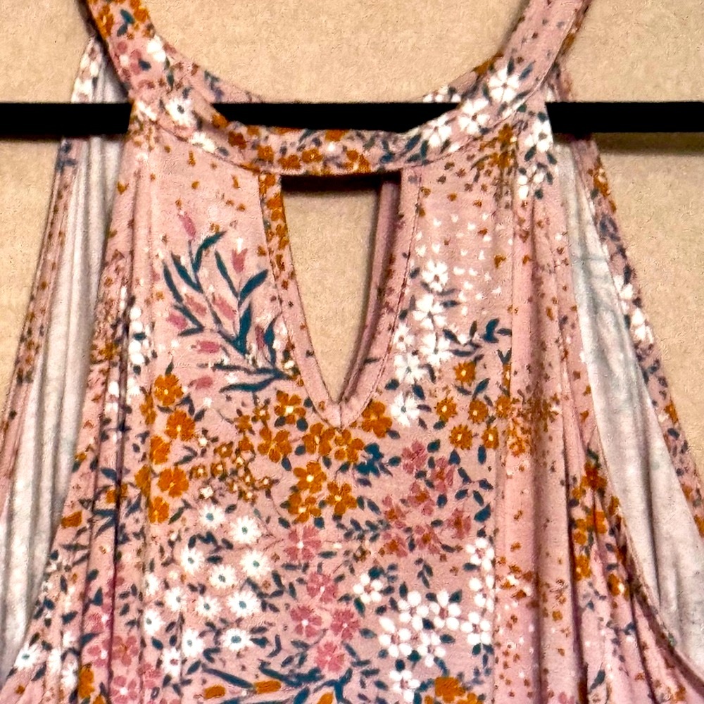 Market & Spruce lge silky pink keyhole Tank Top - Picture 2 of 6